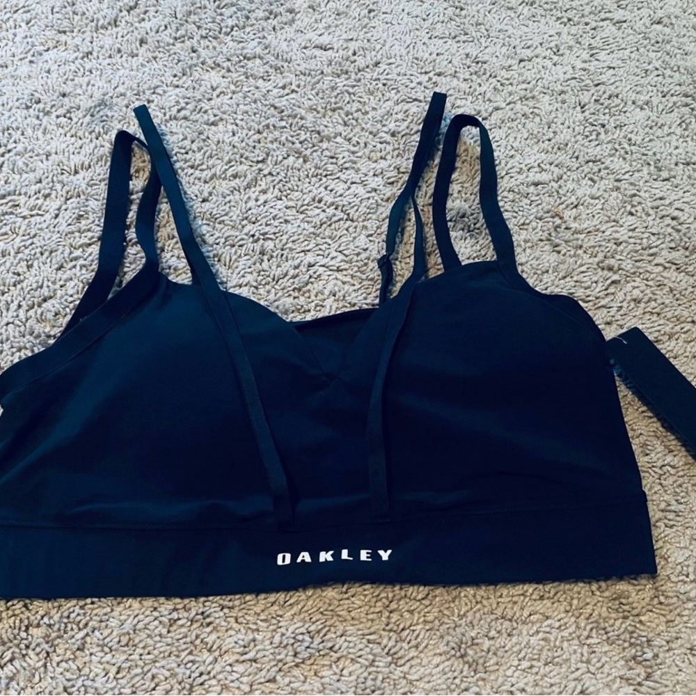Oakley Women’s Sports Bra-NWT